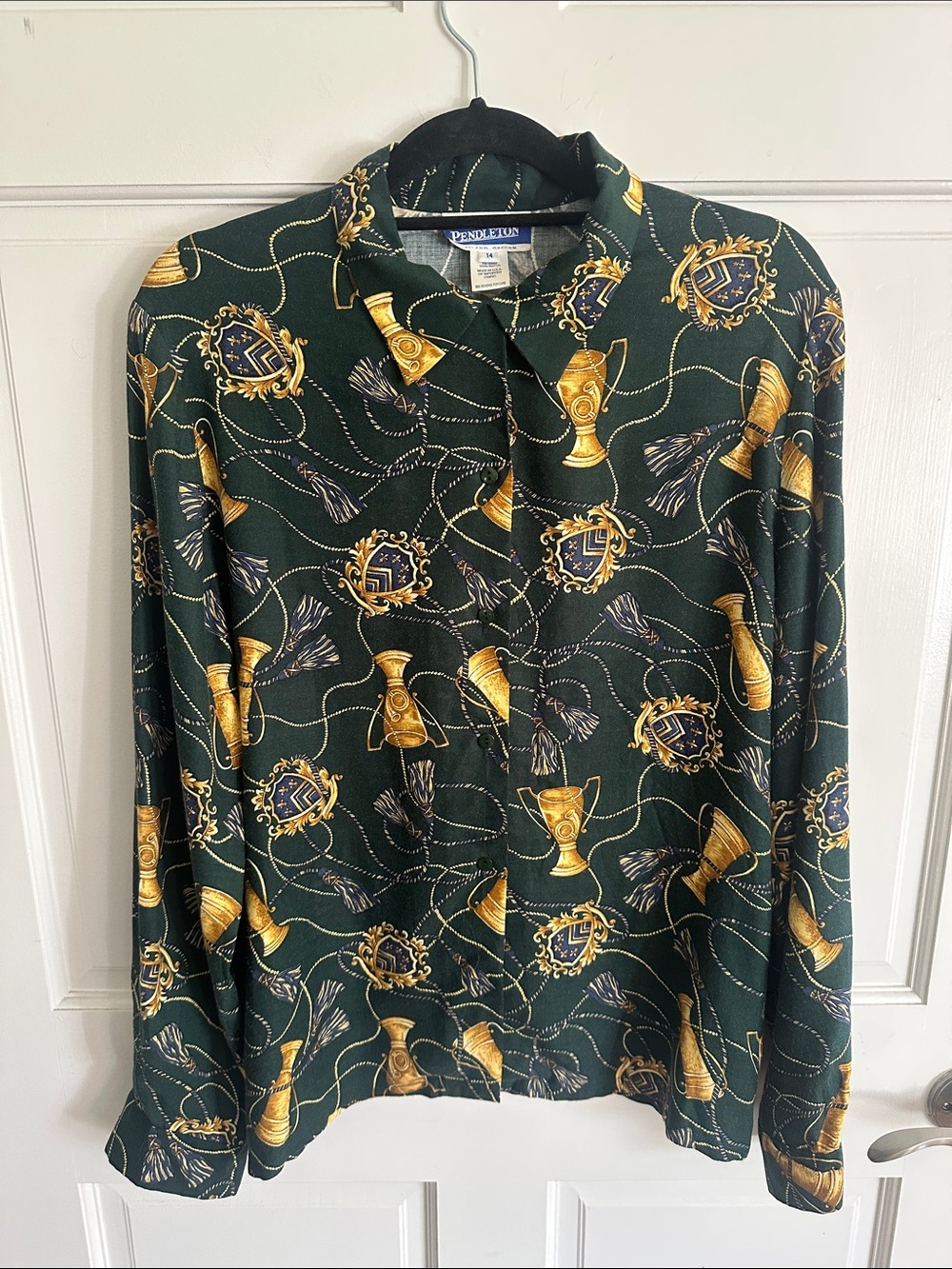 Vintage Pendleton Dark Green Shirt Gold Trophy Size 14 Rayon chest 44 L 26.5